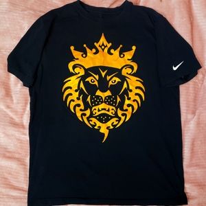 Nike Shirt Adult Extra Large Black Yellow Lebron James Lion Head Logo